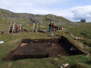 Photograph of midden excavation at E172 Tatsipataa