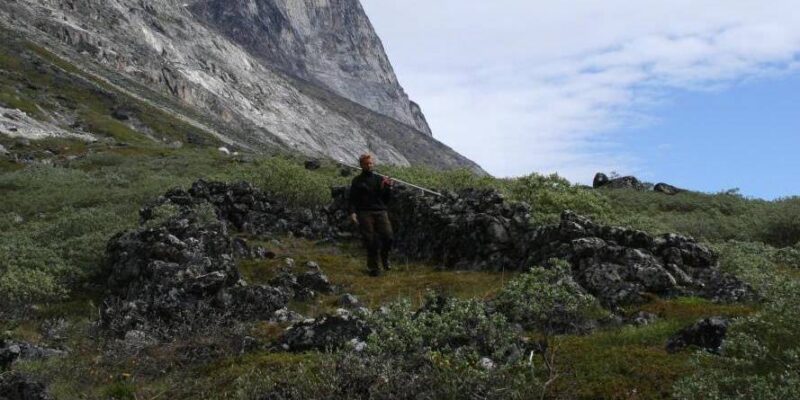 Pastoral Settlement, Farming, and Hierarchy in Norse Vatnahverfi, South Greenland (2014)